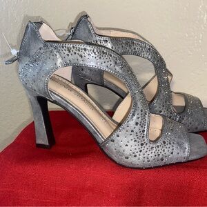 Adrianne Vittadini; Silver gray with stones 8/12 M NWOT